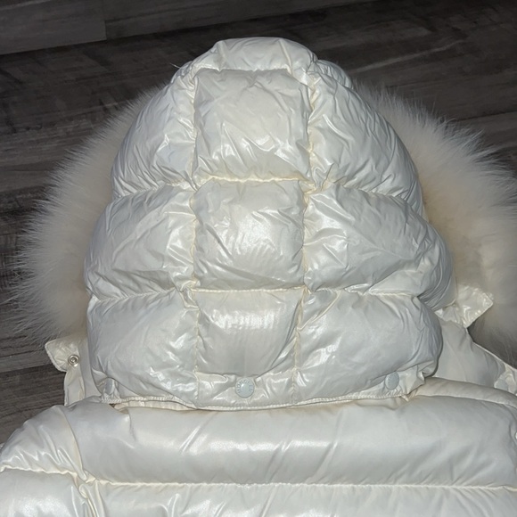 Womens Moncler Coat - Picture 11 of 13